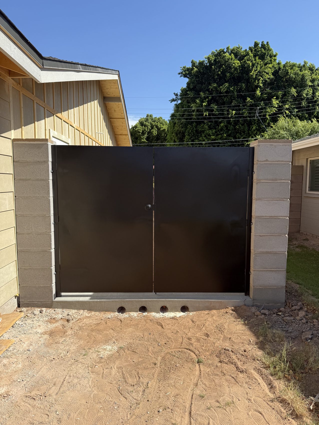 Standard Double Solid Entry Gate W/ Handle