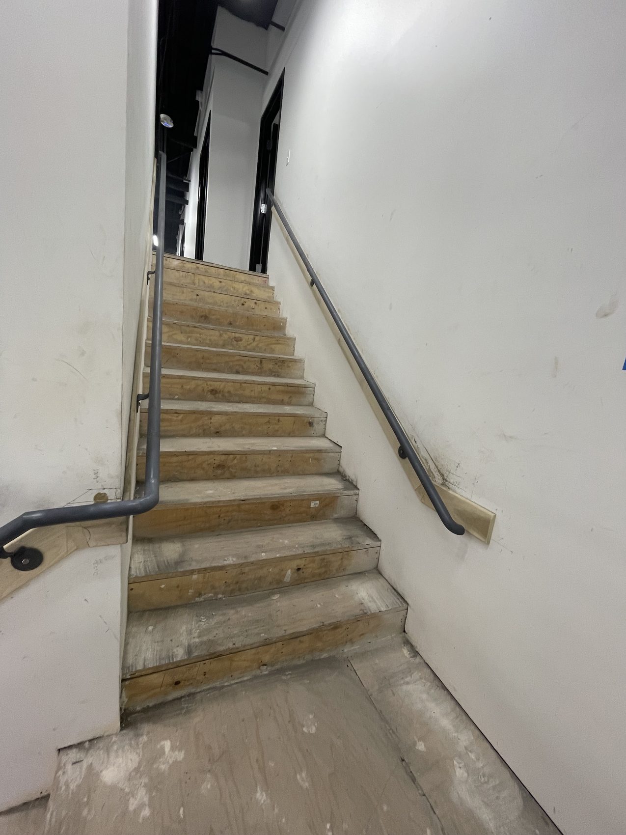Interior Round Pipe Handrailing w/ 90 Degree Turn