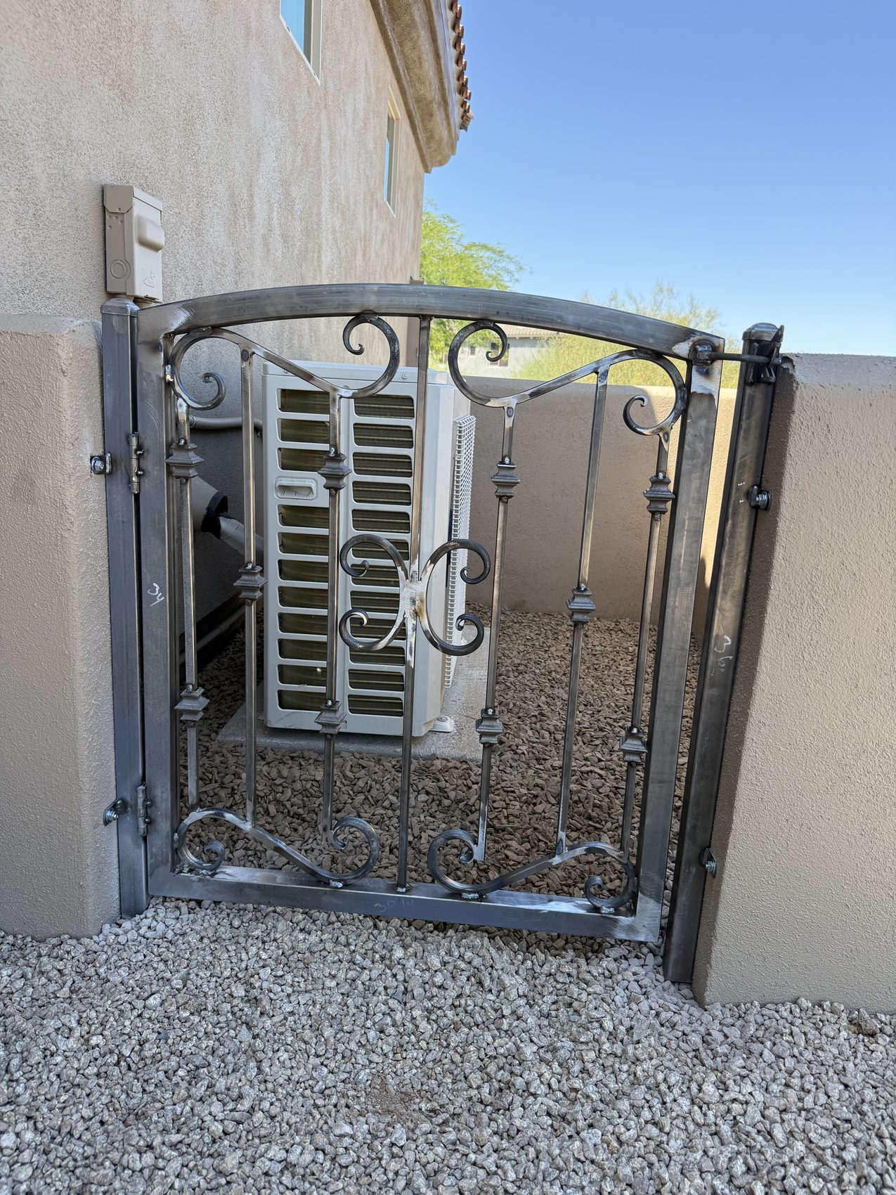 Decorative Scroll & Collar Equipment Gate